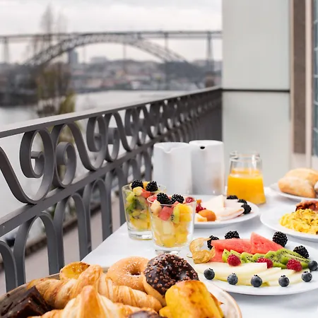 Hotell Eurostars Douro 4*